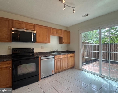 7233 Mill Creek Court - Photo Thumbnail 21