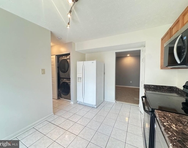 7233 Mill Creek Court - Photo Thumbnail 19