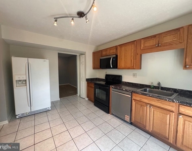 7233 Mill Creek Court - Photo Thumbnail 20