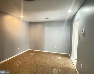 7233 Mill Creek Court - Photo Thumbnail 17