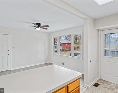 4502 Henderson Road - Photo Thumbnail 11