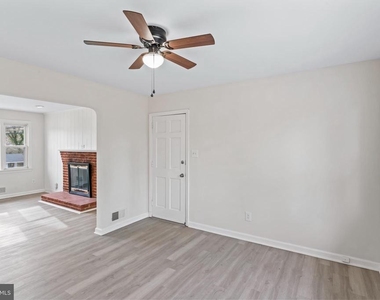 4502 Henderson Road - Photo Thumbnail 10