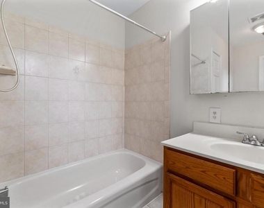 4502 Henderson Road - Photo Thumbnail 26