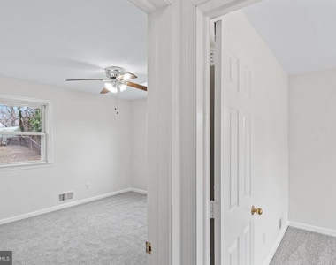 4502 Henderson Road - Photo Thumbnail 21
