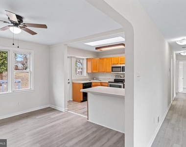 4502 Henderson Road - Photo Thumbnail 12