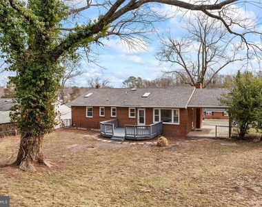 4502 Henderson Road - Photo Thumbnail 53