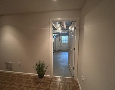 14 Maryland Avenue - Photo Thumbnail 16