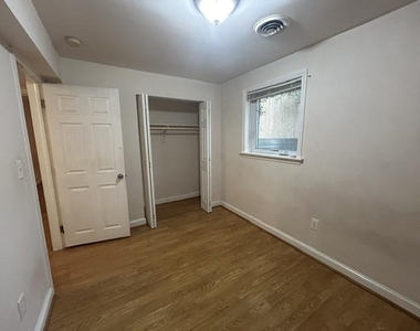 14 Maryland Avenue - Photo Thumbnail 12