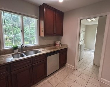 14 Maryland Avenue - Photo Thumbnail 2