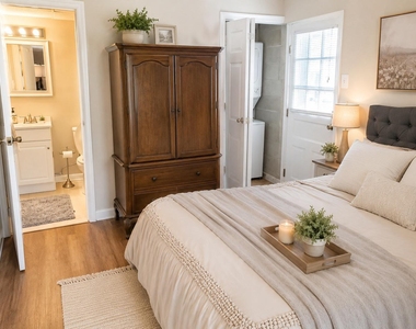 17479 Queen Elizabeth Drive - Photo Thumbnail 3