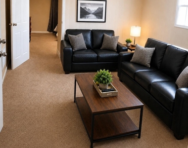 17479 Queen Elizabeth Drive - Photo Thumbnail 15