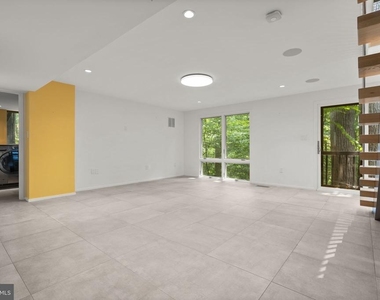 5517 Mohican Road - Photo Thumbnail 36