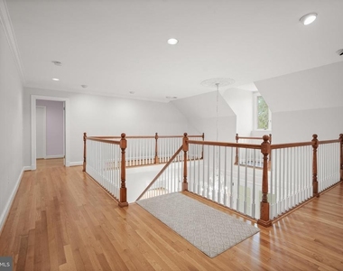 9809 Hall Road - Photo Thumbnail 42