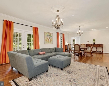 9809 Hall Road - Photo Thumbnail 20