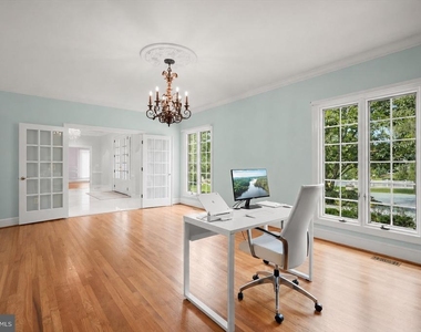 9809 Hall Road - Photo Thumbnail 17