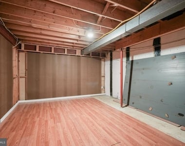 9809 Hall Road - Photo Thumbnail 50
