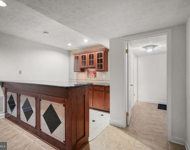 9809 Hall Road - Photo Thumbnail 47