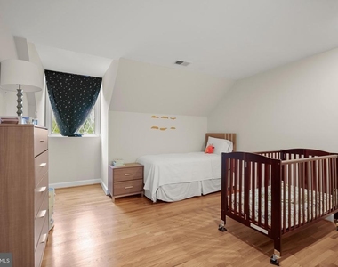 9809 Hall Road - Photo Thumbnail 37