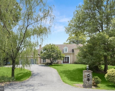 9809 Hall Road - Photo Thumbnail 1
