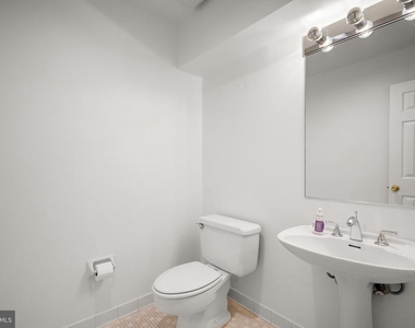 9809 Hall Road - Photo Thumbnail 49