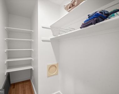 9809 Hall Road - Photo Thumbnail 34