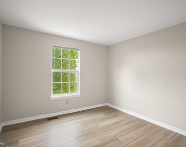 12405 Gooderham Way - Photo Thumbnail 16