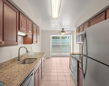 12405 Gooderham Way - Photo Thumbnail 8