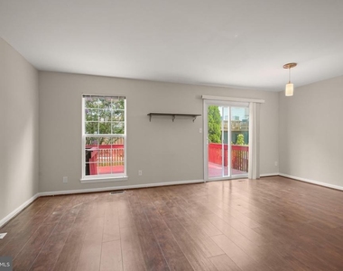 12405 Gooderham Way - Photo Thumbnail 4