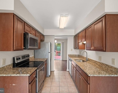 12405 Gooderham Way - Photo Thumbnail 9