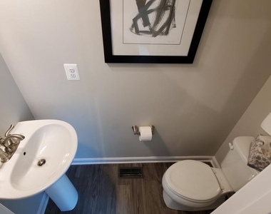 7040 Cedar Avenue - Photo Thumbnail 3