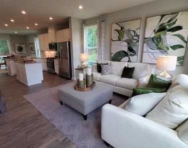 7040 Cedar Avenue - Photo Thumbnail 6