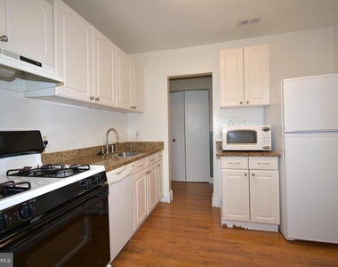 6017 Majors Lane - Photo Thumbnail 9