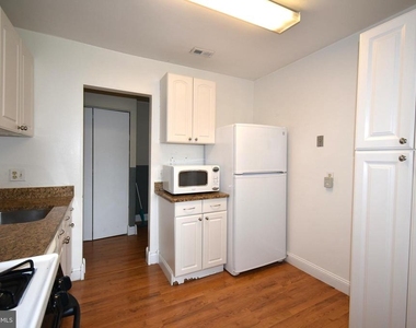 6017 Majors Lane - Photo Thumbnail 10