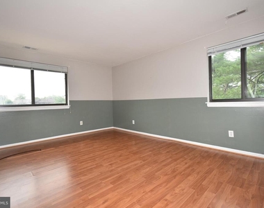 6017 Majors Lane - Photo Thumbnail 25