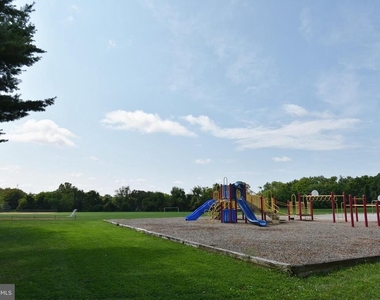 6017 Majors Lane - Photo Thumbnail 21