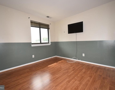 6017 Majors Lane - Photo Thumbnail 28
