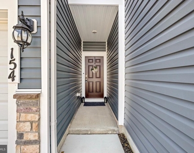 154 Hannock St - Photo Thumbnail 1