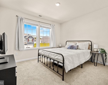 154 Hannock St - Photo Thumbnail 24