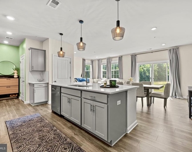 154 Hannock St - Photo Thumbnail 5