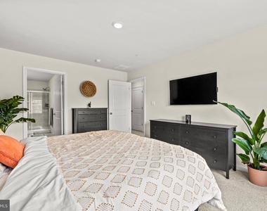 154 Hannock St - Photo Thumbnail 33