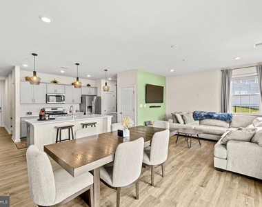 154 Hannock St - Photo Thumbnail 10