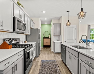 154 Hannock St - Photo Thumbnail 8