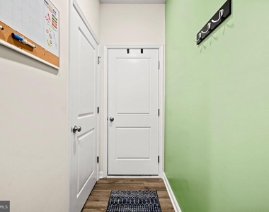 154 Hannock St - Photo Thumbnail 17