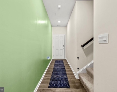 154 Hannock St - Photo Thumbnail 2
