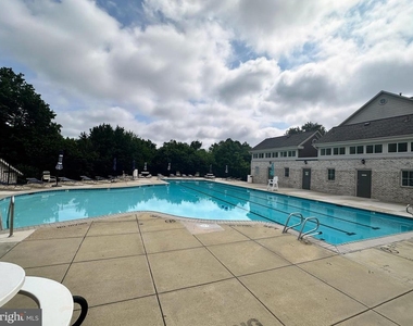 925 Jubal Way - Photo Thumbnail 28