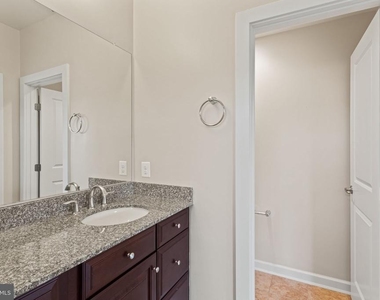 9152 Kenway Lane - Photo Thumbnail 30