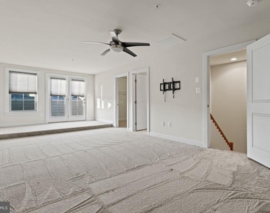 9152 Kenway Lane - Photo Thumbnail 37