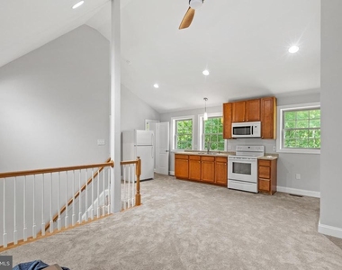 9175 Dubois Road - Photo Thumbnail 2