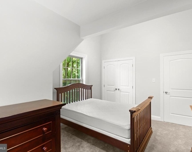 9175 Dubois Road - Photo Thumbnail 7