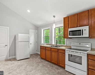 9175 Dubois Road - Photo Thumbnail 5